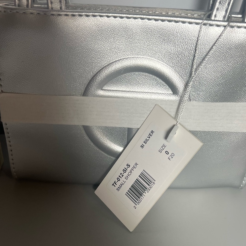 Small silver Telfar - Picture 7 of 11